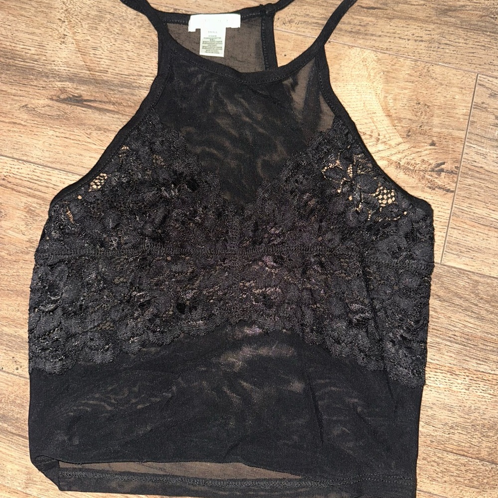 Black mesh cropped tank